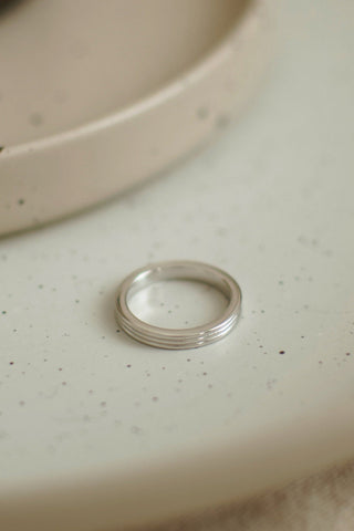 Simplicity Ring