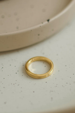 Simplicity Ring - Vermeil