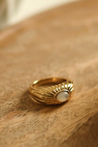 Pearl Majesty Ring - Vermeil