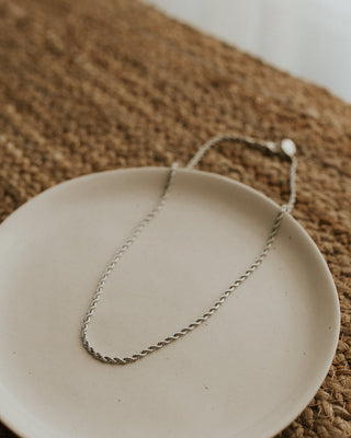Twisted Chain Necklace