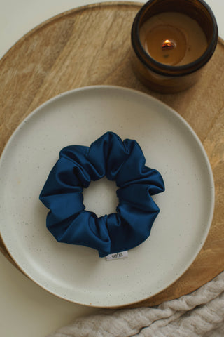 Satin scrunchie - Royal blue
