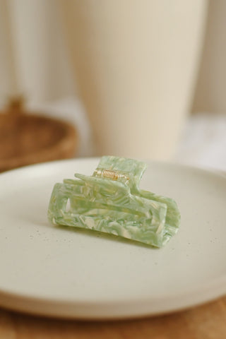 Olivea Half Hair Clip