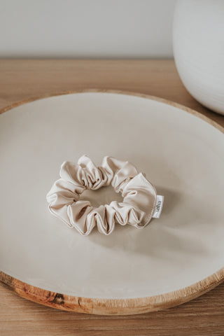 Satin Scrunchie – Champagne