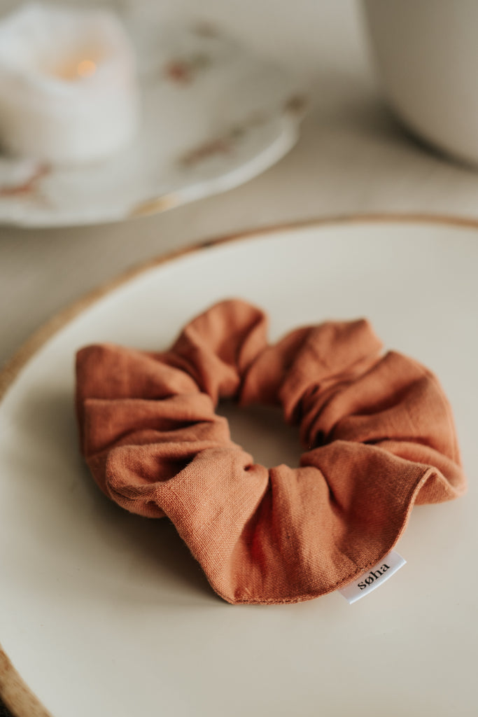 Linen scrunchie - Lava Rose