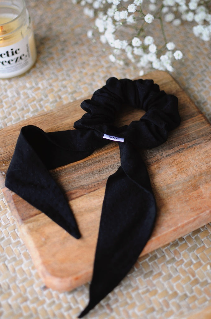 Ribbon scrunchie - Poppy Black
