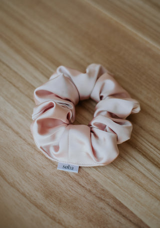 Satin scrunchie - Pale pink
