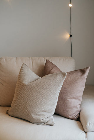 Coussin en plumes et housse Taupe