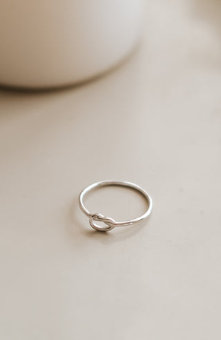 Knot ring