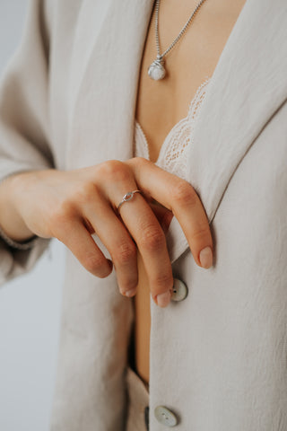 Knot ring